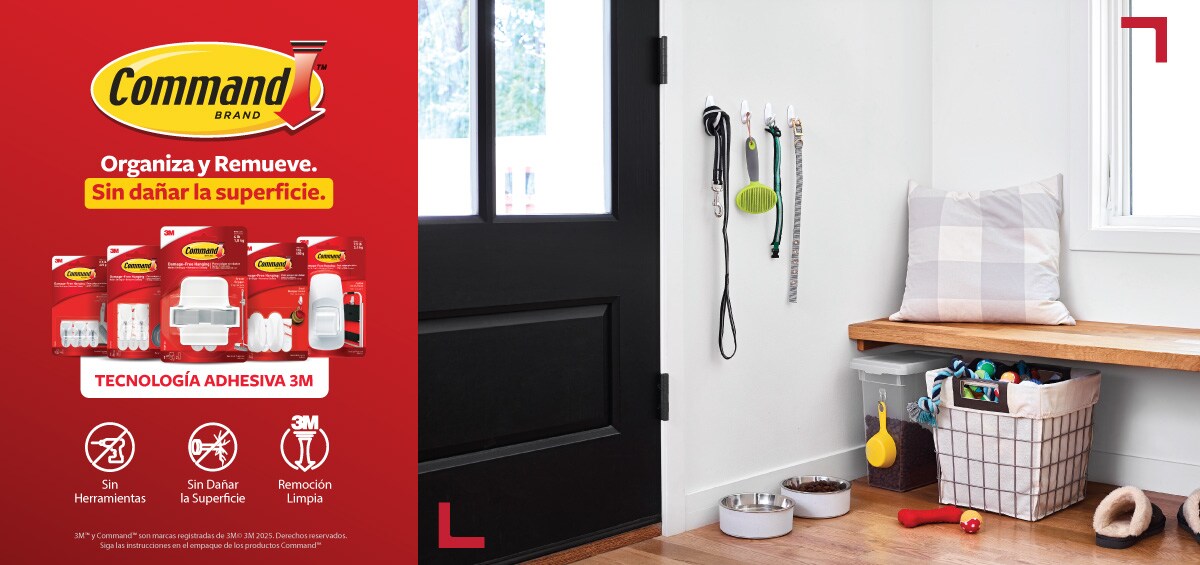 Imagen principal de sitio web Chile con empaques de productos y objetos de mascotas,  calgando en pared con ganchos Command, organizados en el hogar
